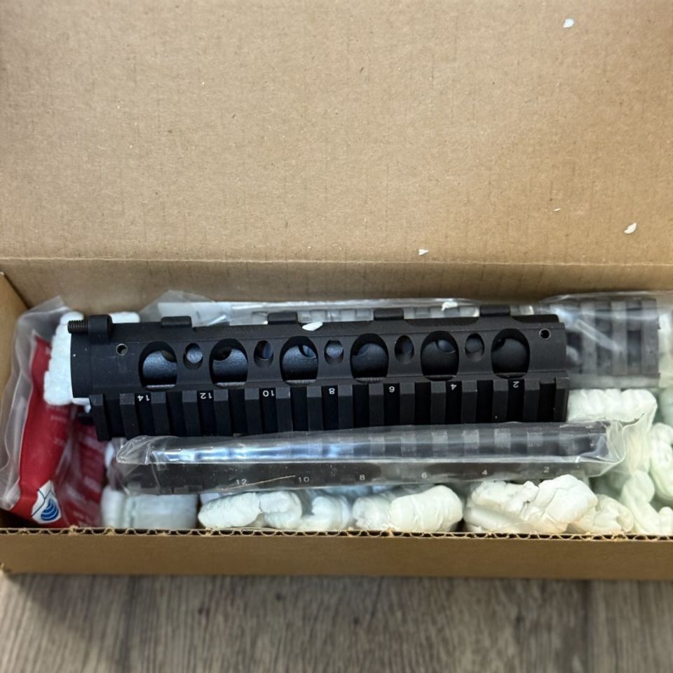 Image 6 - Surefire M73 Rail System NIB