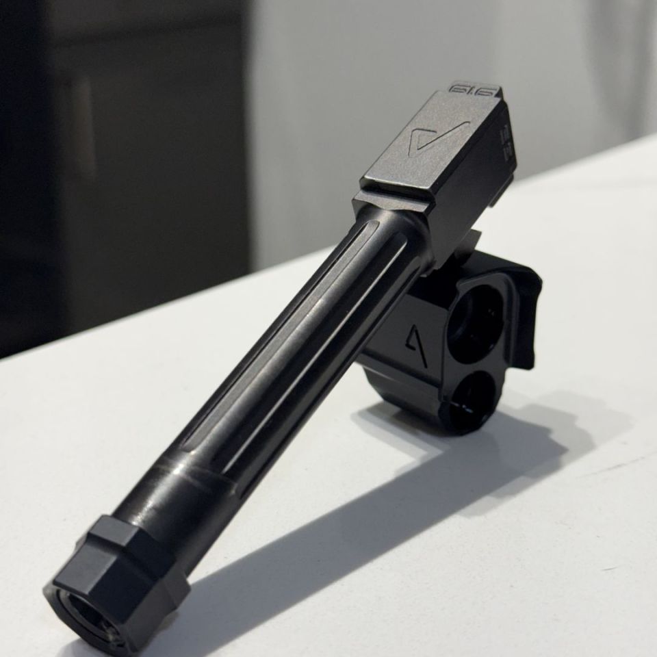 Image 2 - Agency Arm G19.5 TB w New comp