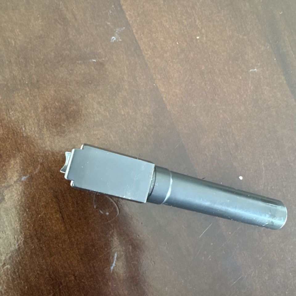 Image 2 - Sig p229 40 barrel like new