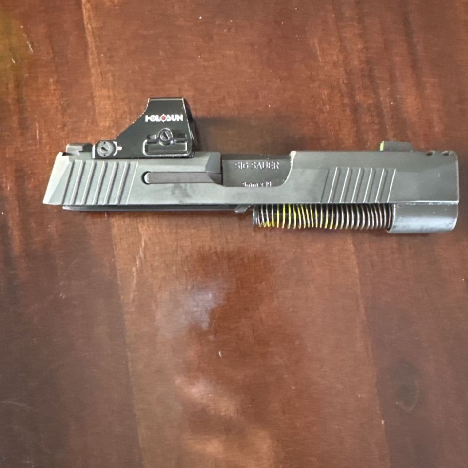 Image 2 - P365 xmacro comp w/holosun