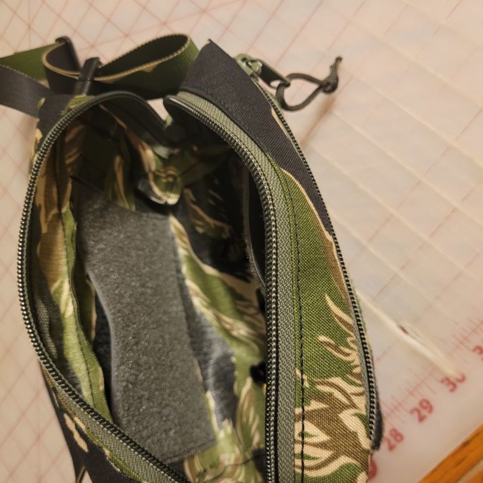 Image 3 - VTS TWERK fanny pack