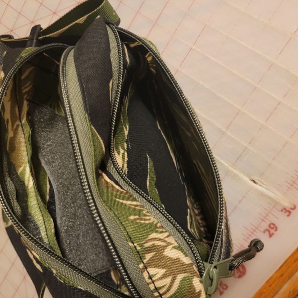 Image 2 - VTS TWERK fanny pack