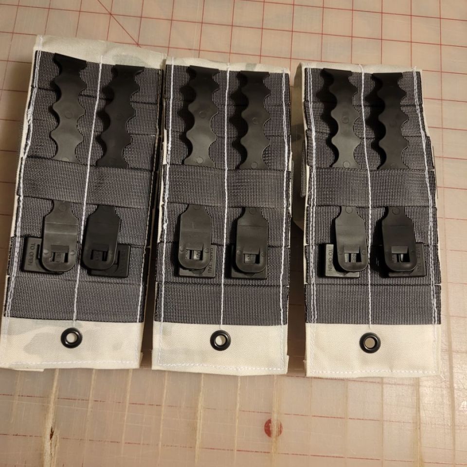 Image 4 - MC Alpine double mag pouches