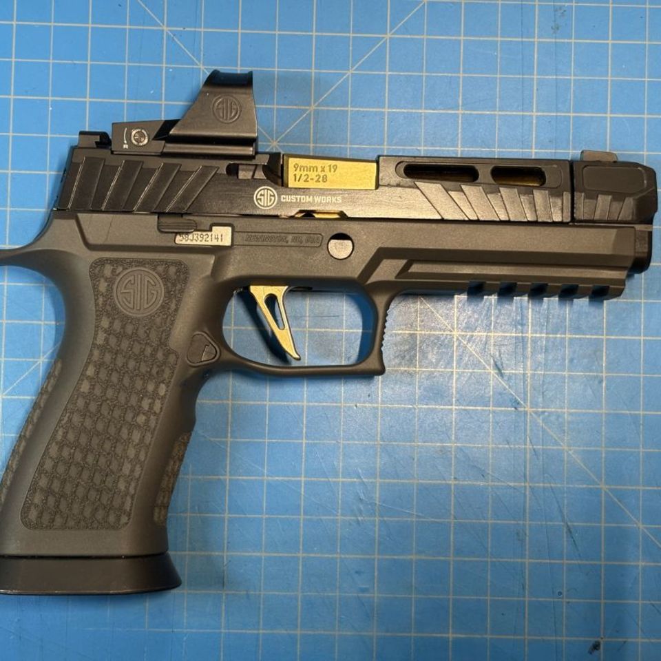 Image 2 - Sig P320 Spectre Comp + Romeo1