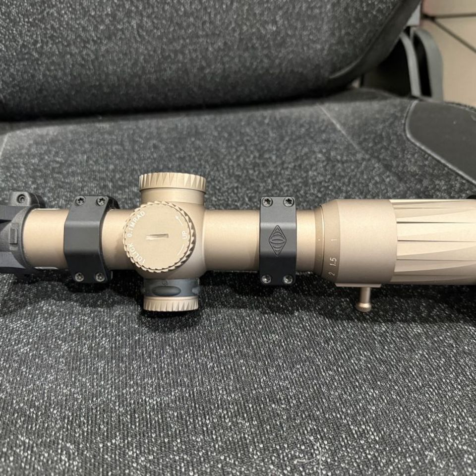 Image 1 - Vudu 1-10 w/ reptillia mount