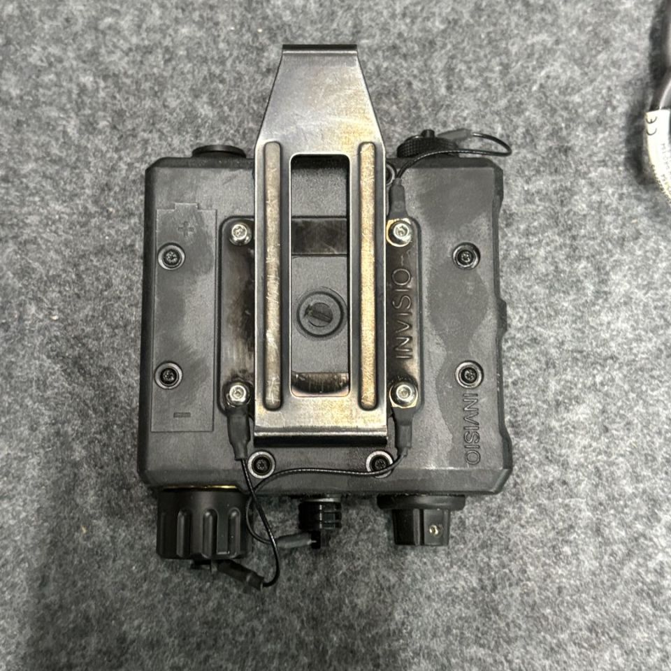 Image 4 - Invisio x50 kit with x5 in-ear