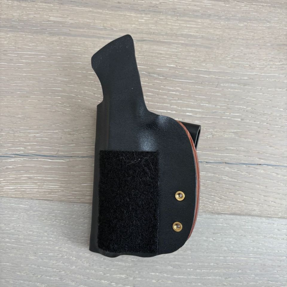 Image 2 - Garrett holster for Walther P5
