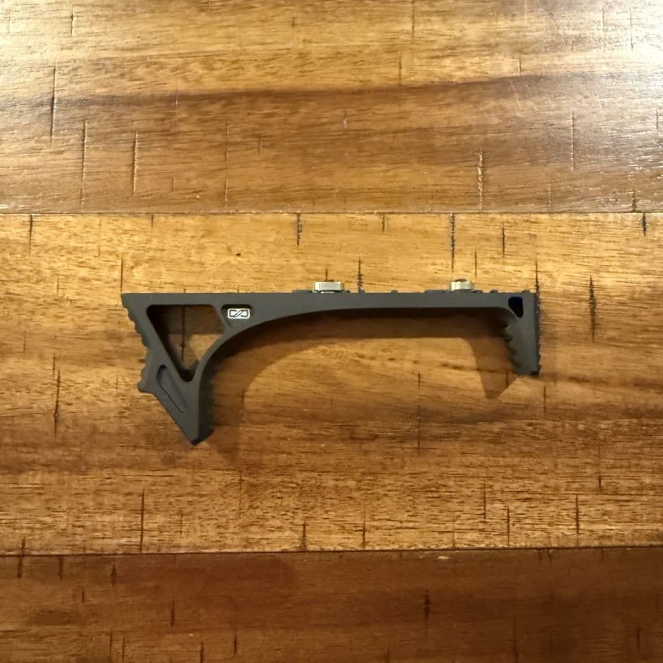Image 2 - Strike Industries foregrip