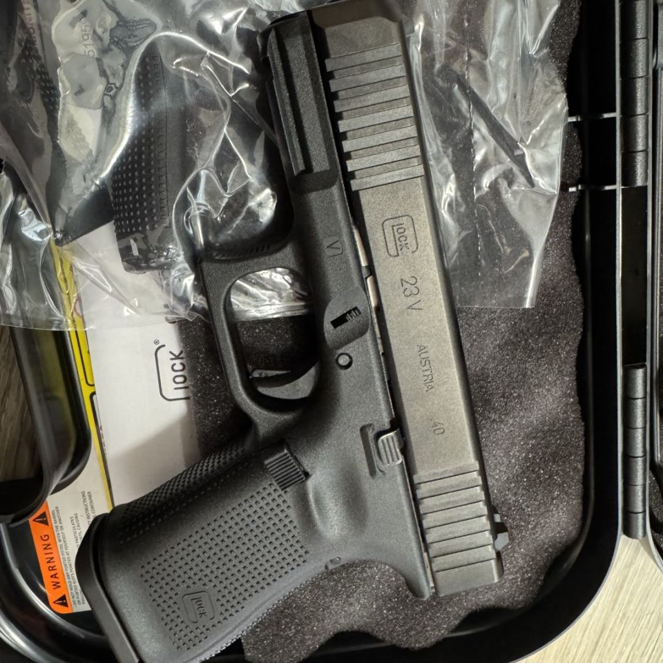 Image 2 - New Glock 23V