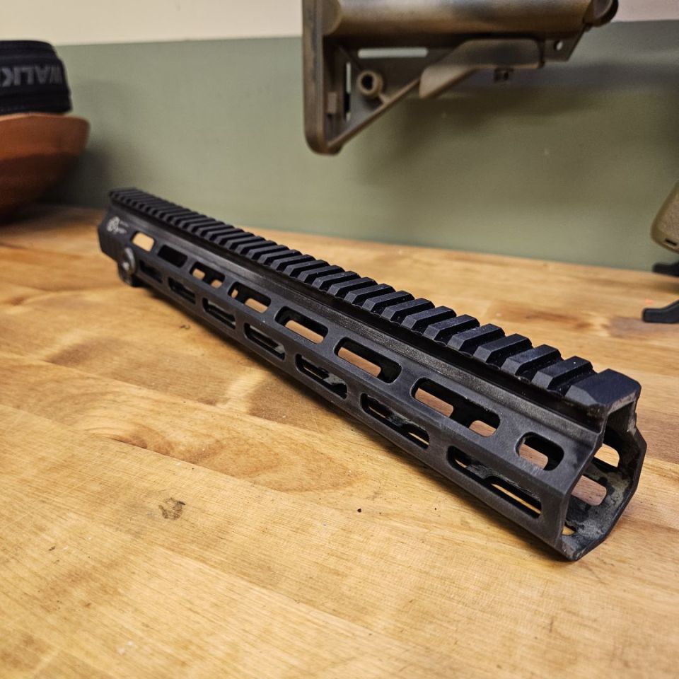 Image 2 - CMT UHPR Mod 2 13.7 Rail