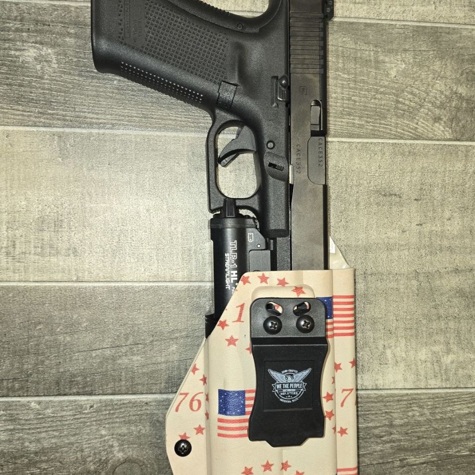 Image 4 - We The People Glock 34 Holster
