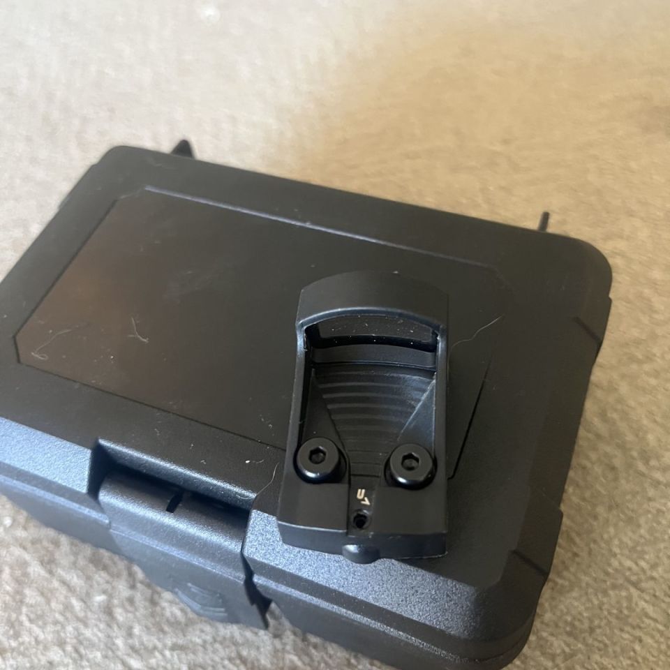 Image 4 - CTS 1550 red dot rmsc