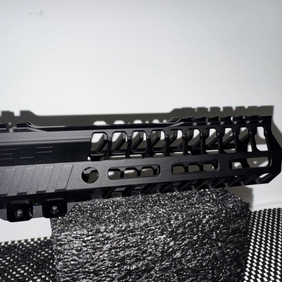 Image 3 - SLR Helix 7.5” Handguard