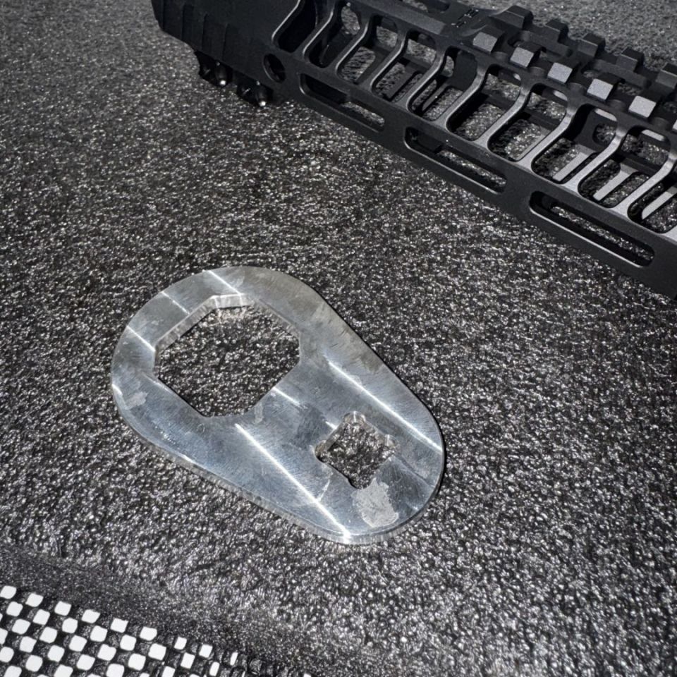 Image 4 - SLR Helix 7.5” Handguard