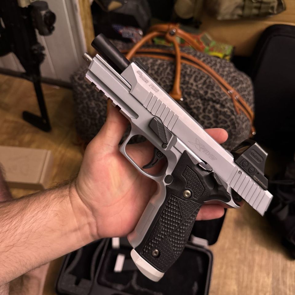 Image 2 - Sig 226 🫨🫨🫨