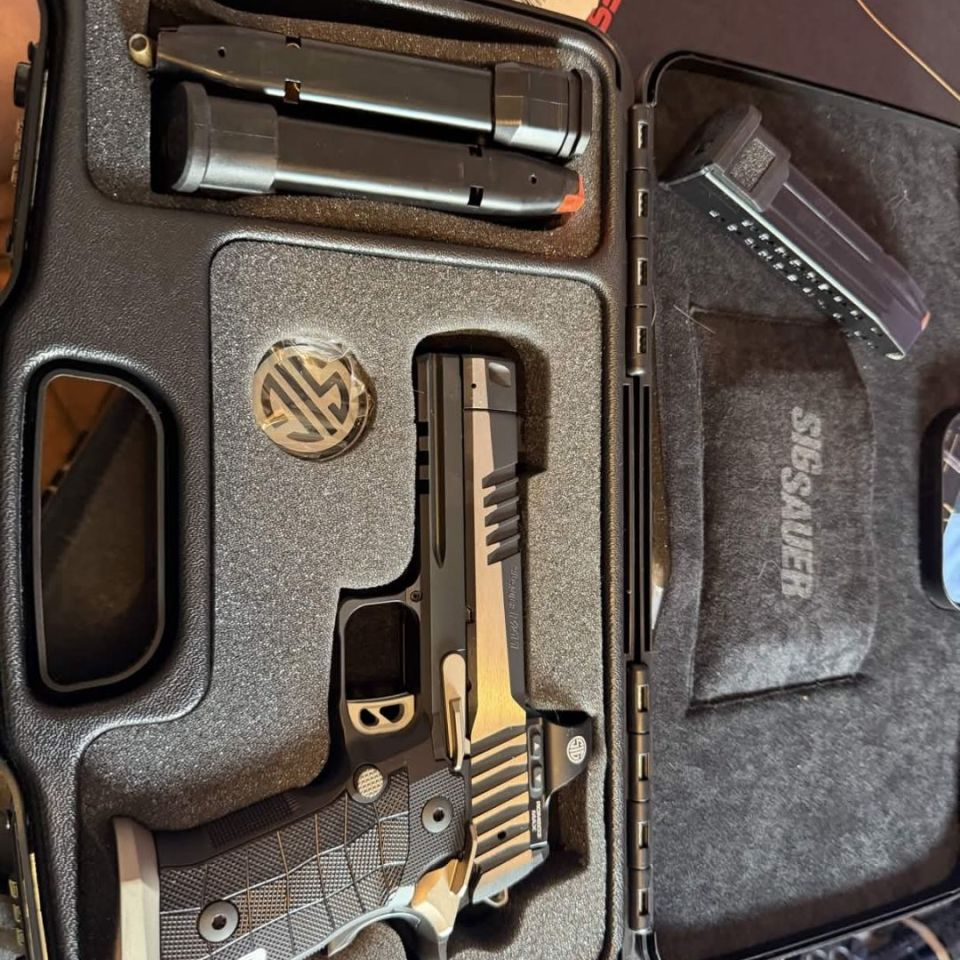 Image 1 - Sig P211 GTO Equinox