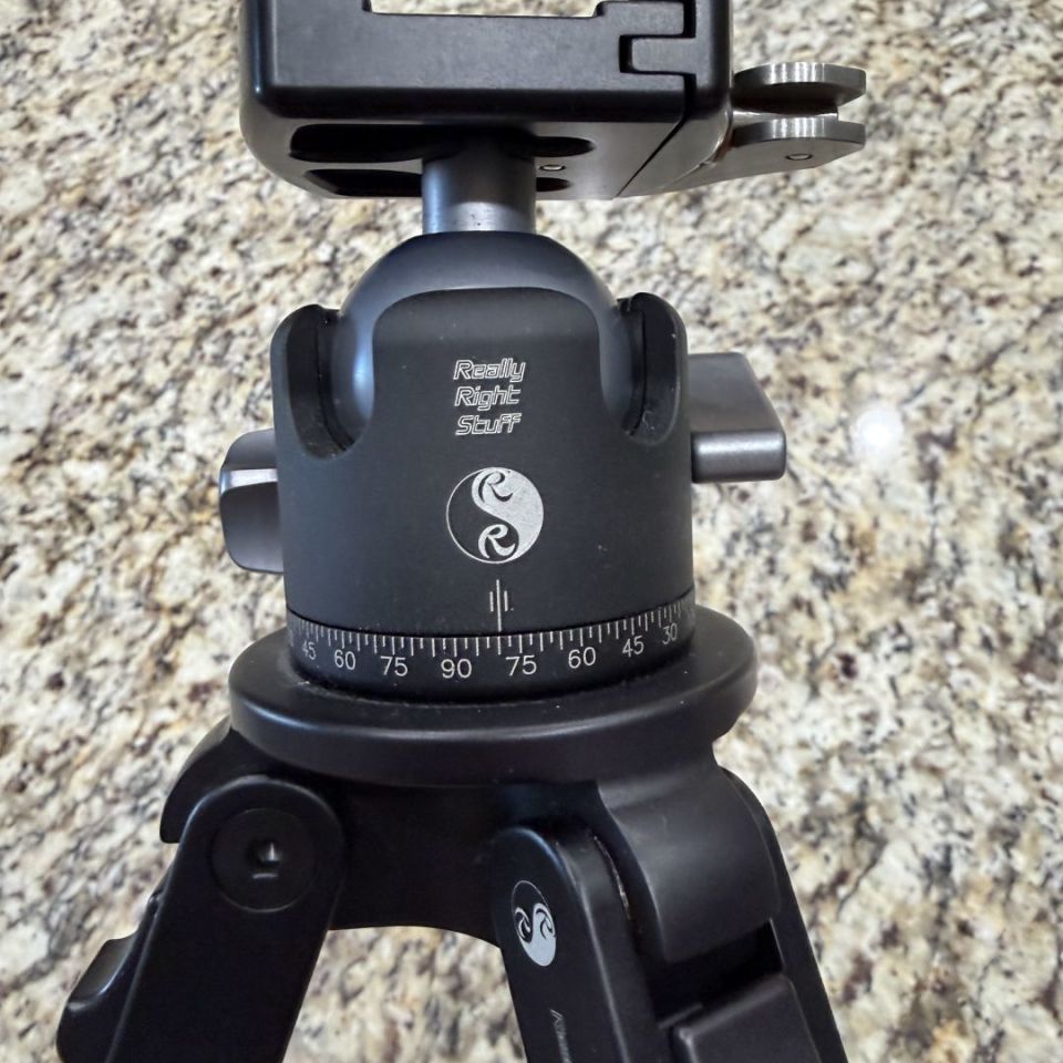 Image 1 - RRS ground level tripod