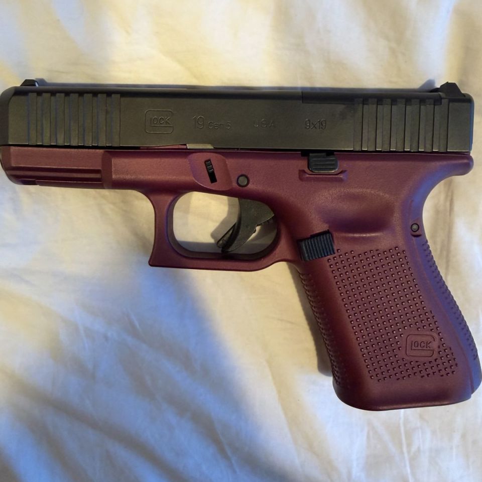 Image 4 - Gen 5 Glock 19 Cherry Cerakote