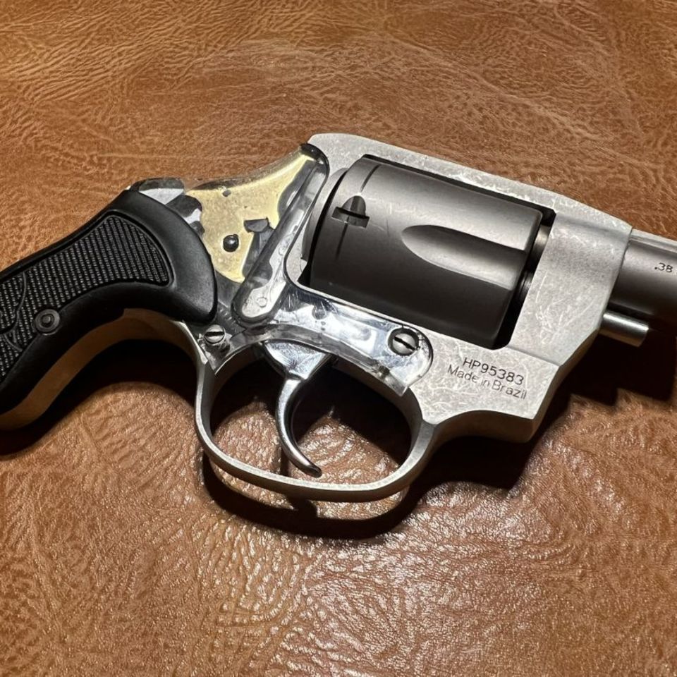 Image 2 - RARE Taurus 85 VIEW 