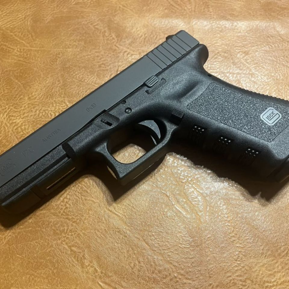 Image 4 - GLOCK 17C G3 BNIB TALO 17+1