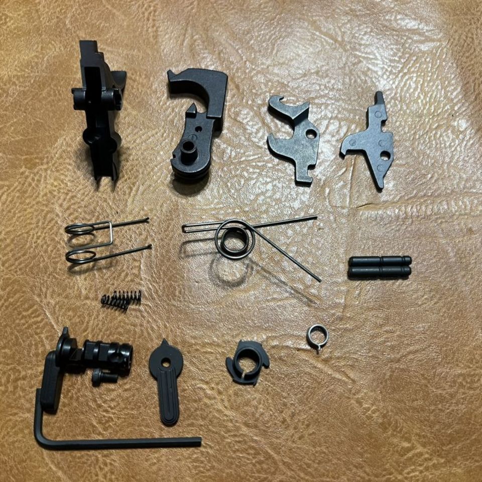 Image 1 - 3 Round Burst M16 FCG