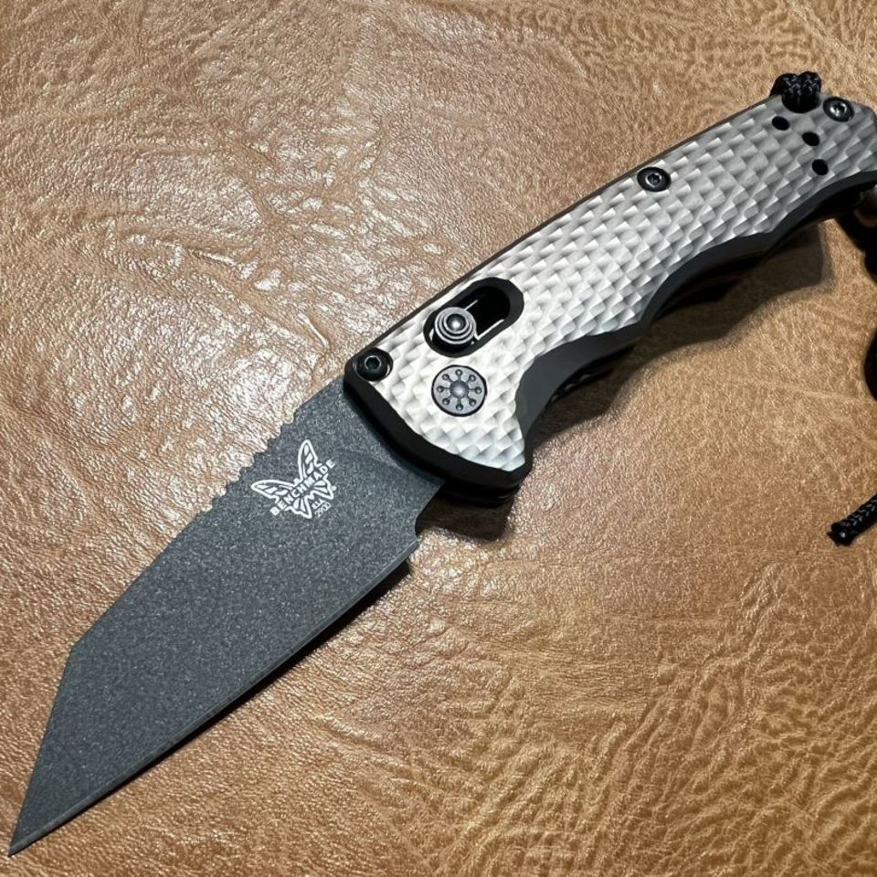 Image 3 - Benchmade Auto Immunity BNIB