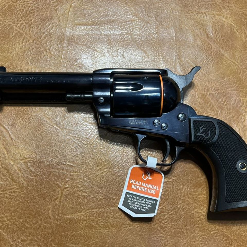 Image 2 - Taurus Deputy .357 SA 6 Gun