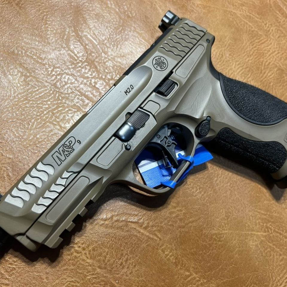 Image 2 - M&P9 2.0 Metal Threaded FDE