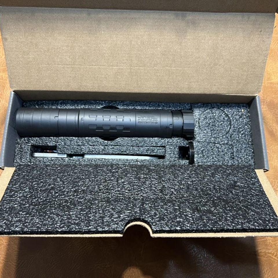 Image 5 - SilencerCo Hybrid 46M NEW