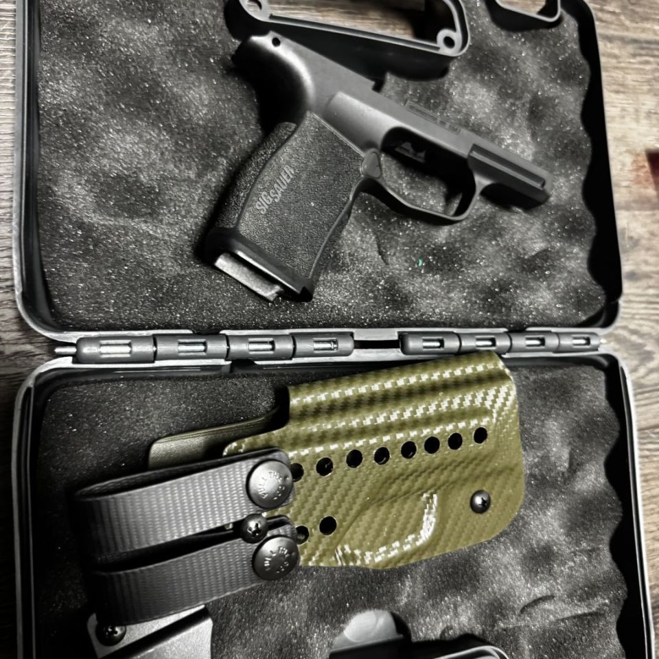 Image 2 - Sig p365 grip,holster and case