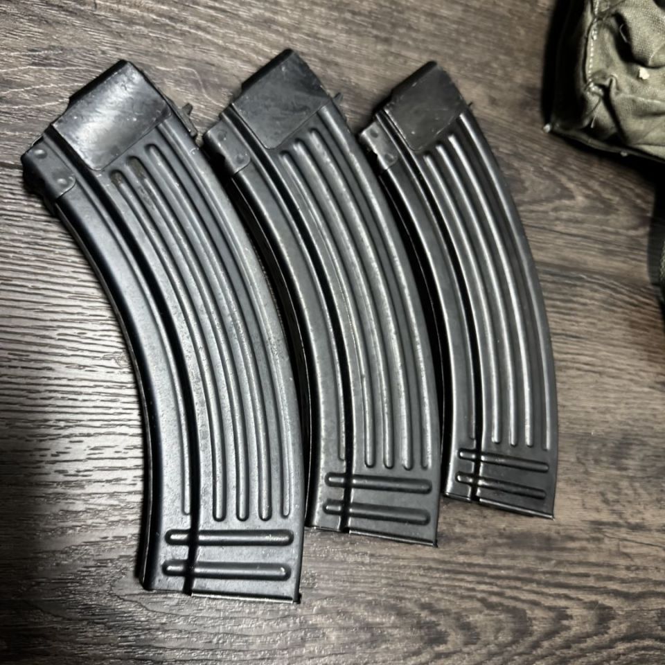 Image 3 - Chinese flatbacks with pouch