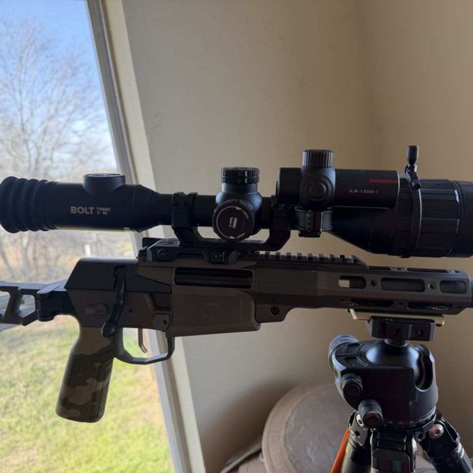 Image 3 - Iray Bolt Tx60C with LRF