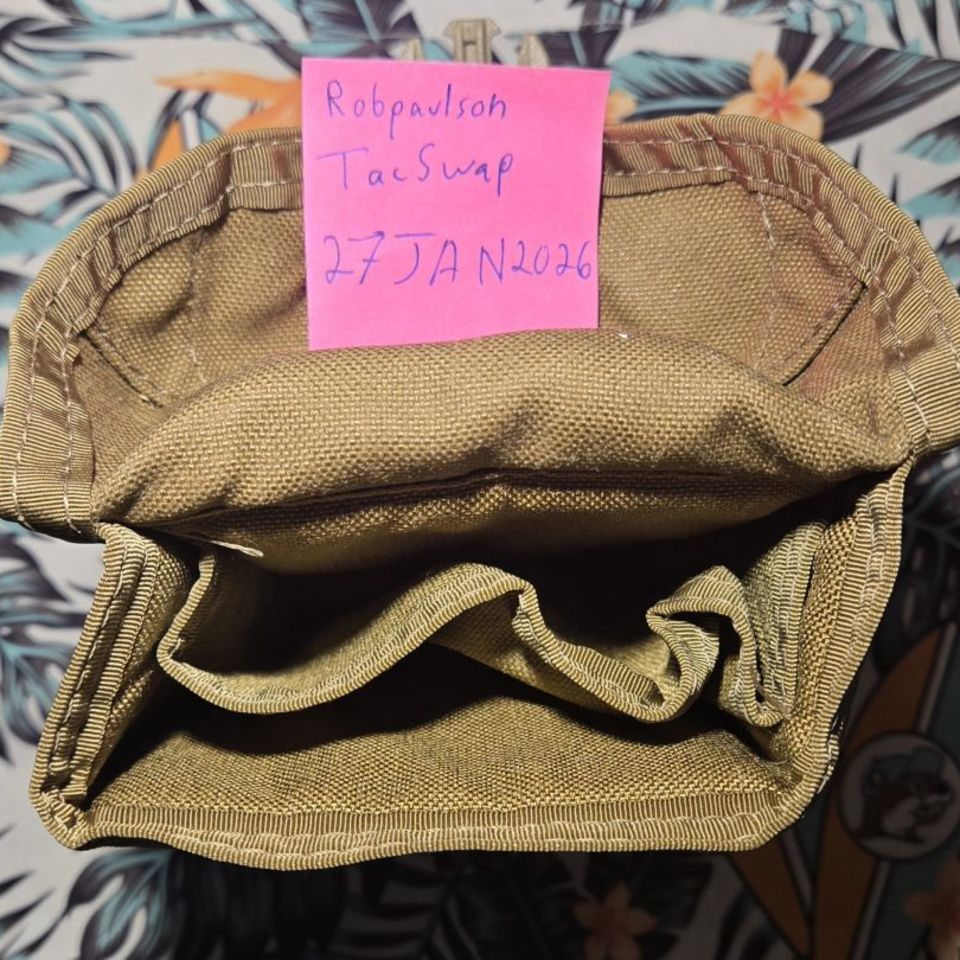 Image 3 - Padded pouch