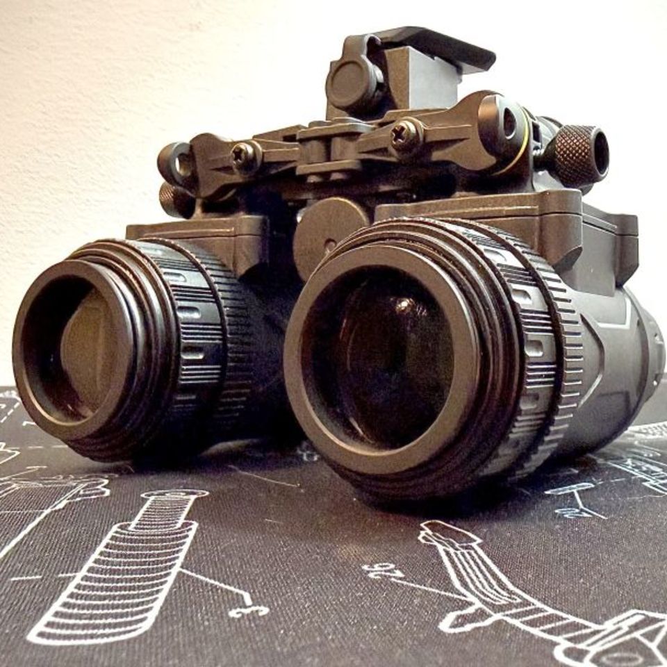 Image 2 - PVS-31 Jerry Bino Night Vision