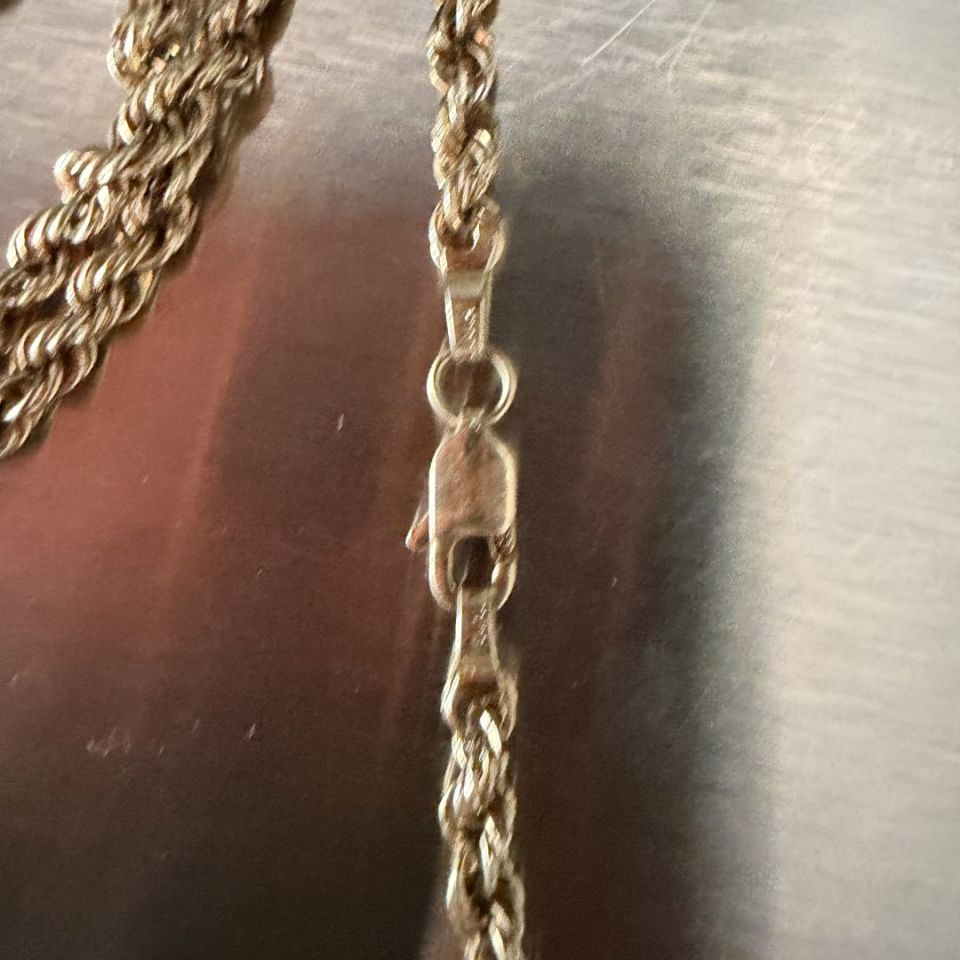 Image 2 - Silver/gold