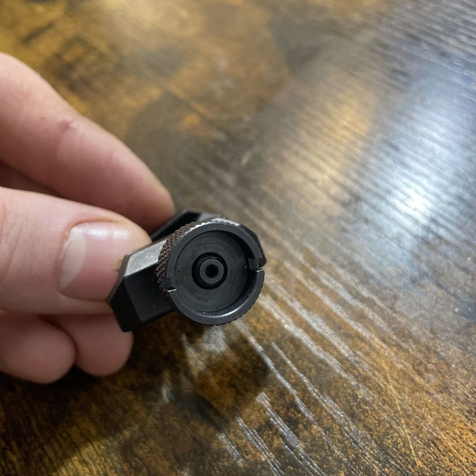 Image 3 - Surefire thumb screw mount