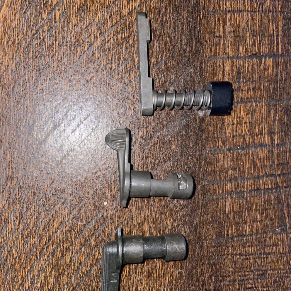 Image 1 - Mag release and safeties