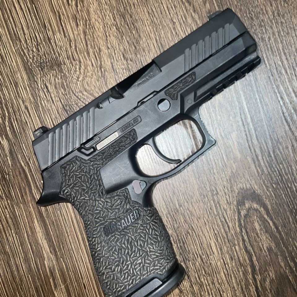 Image 2 - Sig P320 compact