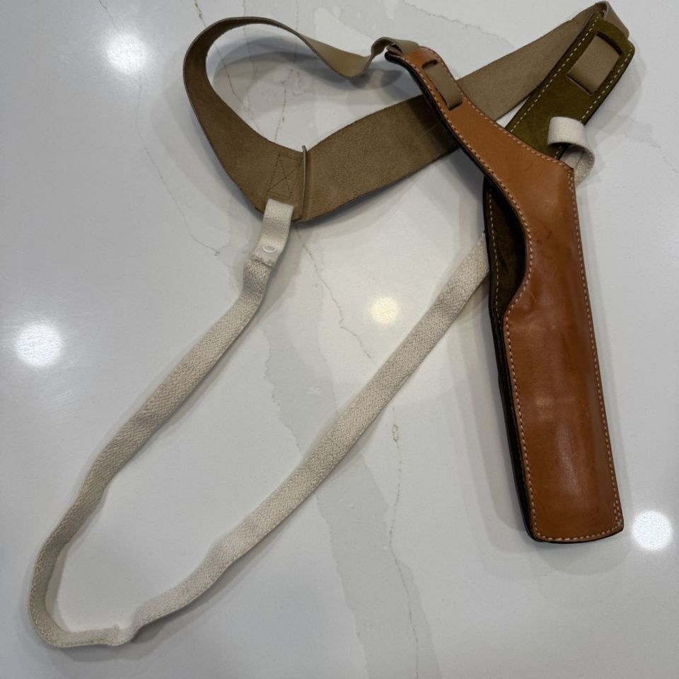 Image 4 - Shoulder holster 