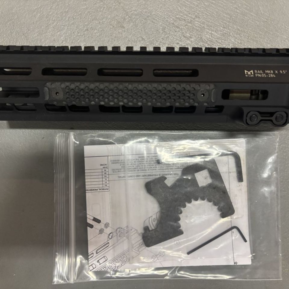 Image 2 - G$ mk8 9.5 w/g10