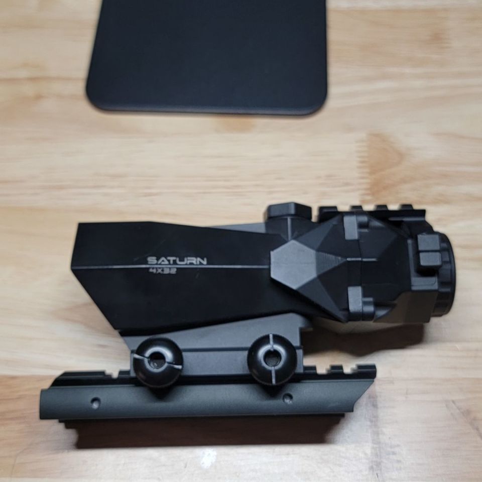 Image 2 - HWU Saturn 4x32 ACOG 