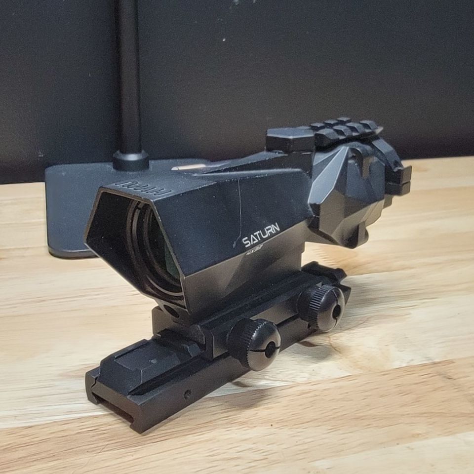 Image 1 - HWU Saturn 4x32 ACOG 