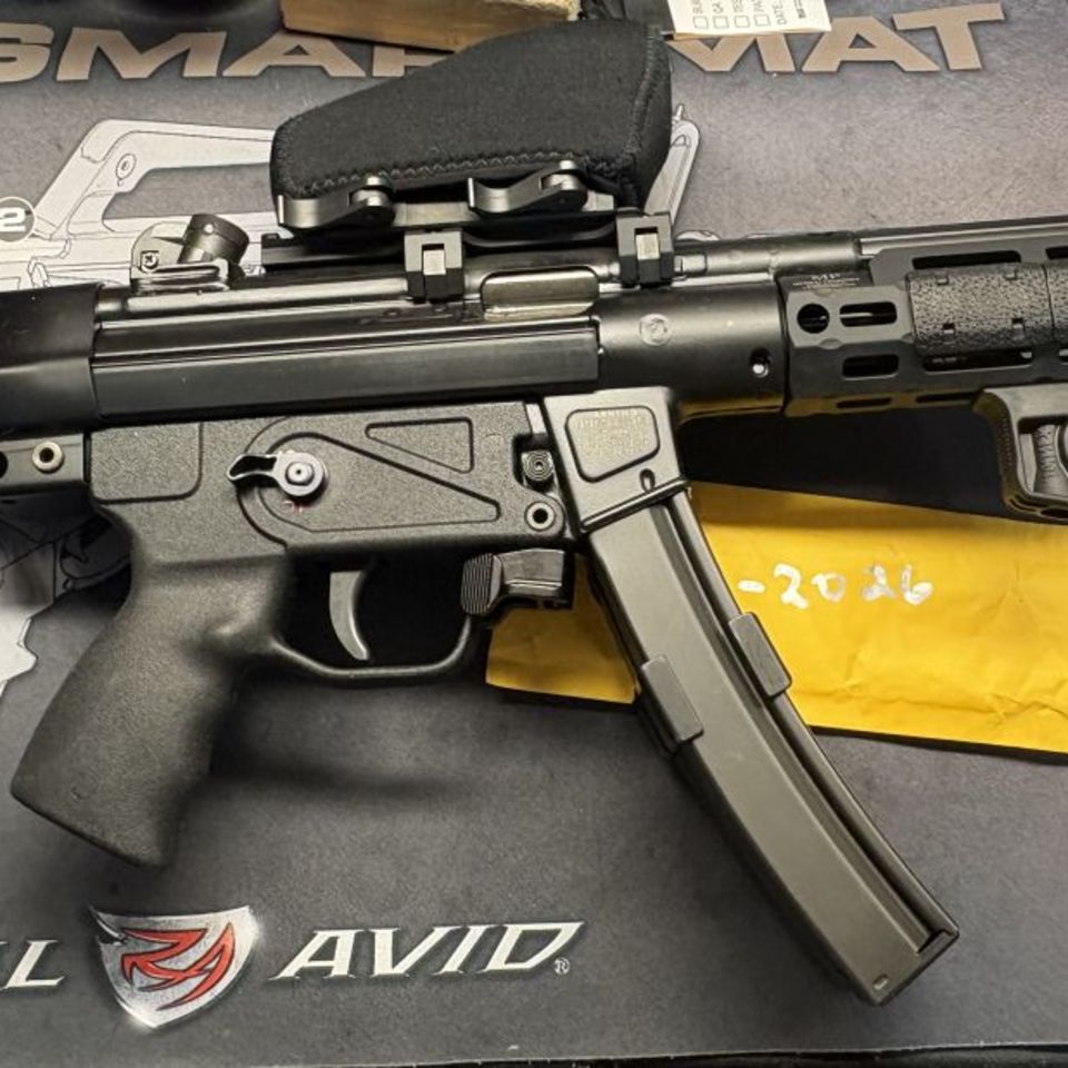 Image 2 - HK SP5 with bag