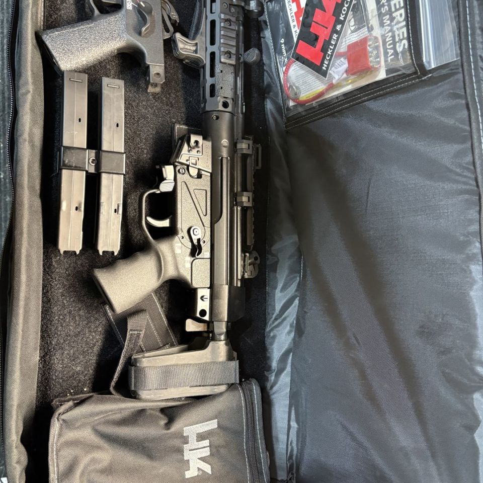 Image 5 - HK SP5 with bag