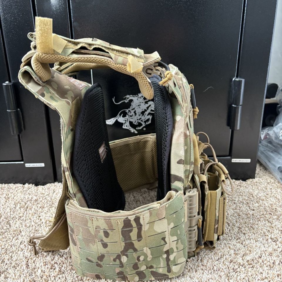 Image 4 - Plate carrier with front plate