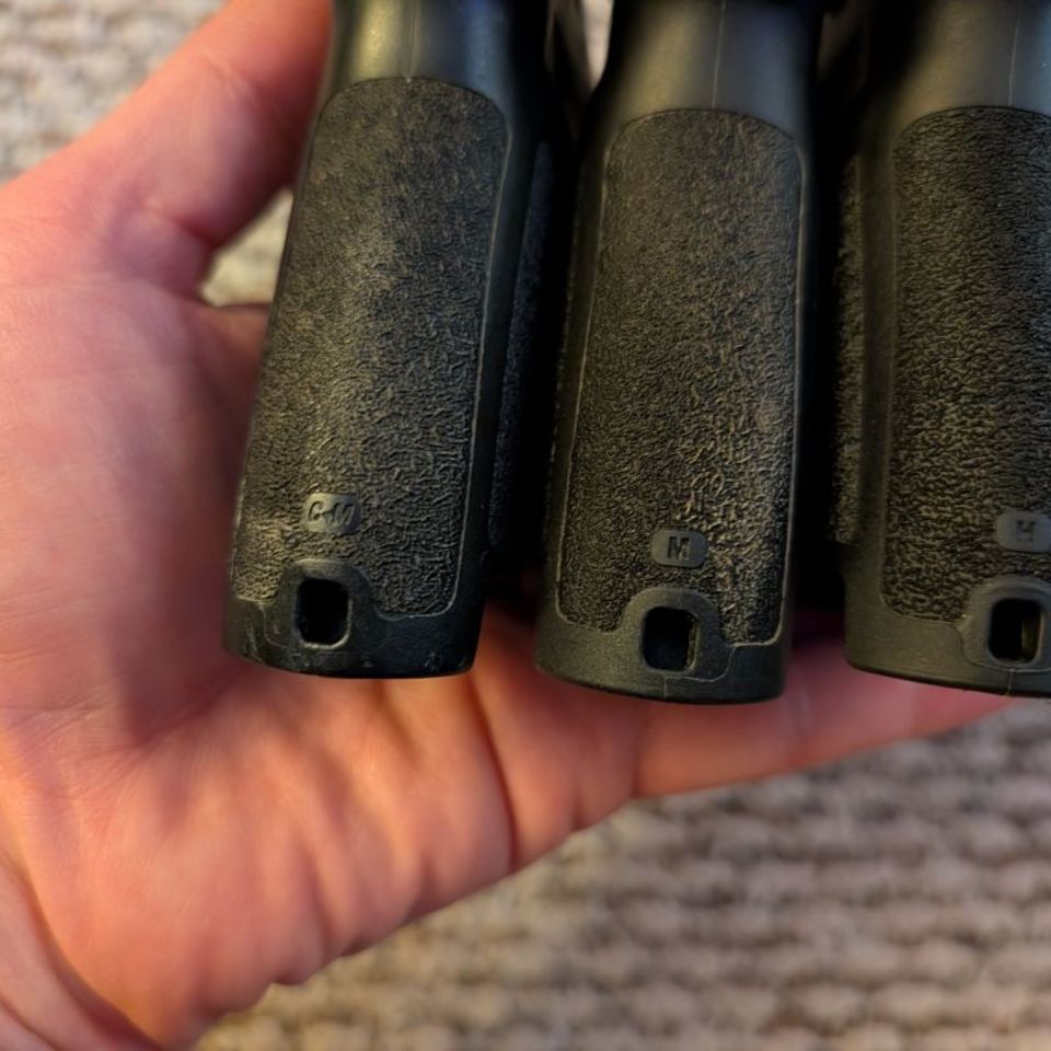 Image 5 - P320 Bundle - Grips & Holster