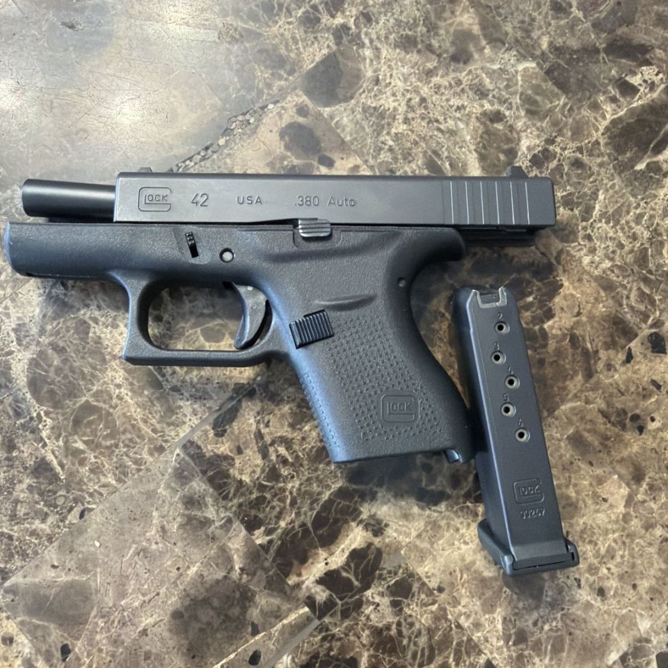 Image 3 - Glock 42