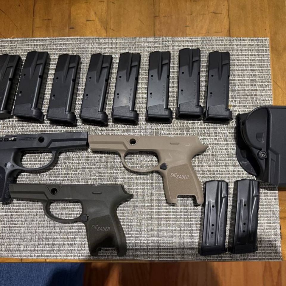 Image 1 - P320 Sub Compact Grips & Mags