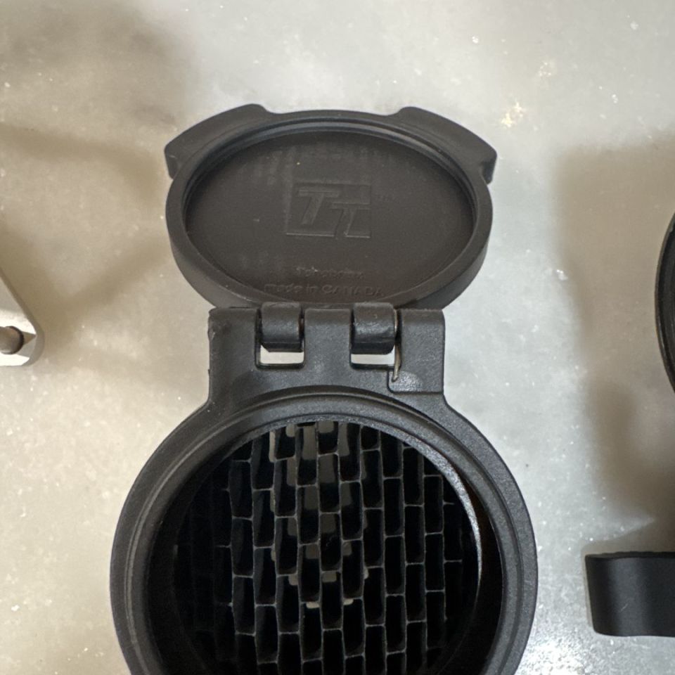 Image 4 - Random stuff (prices in desc)