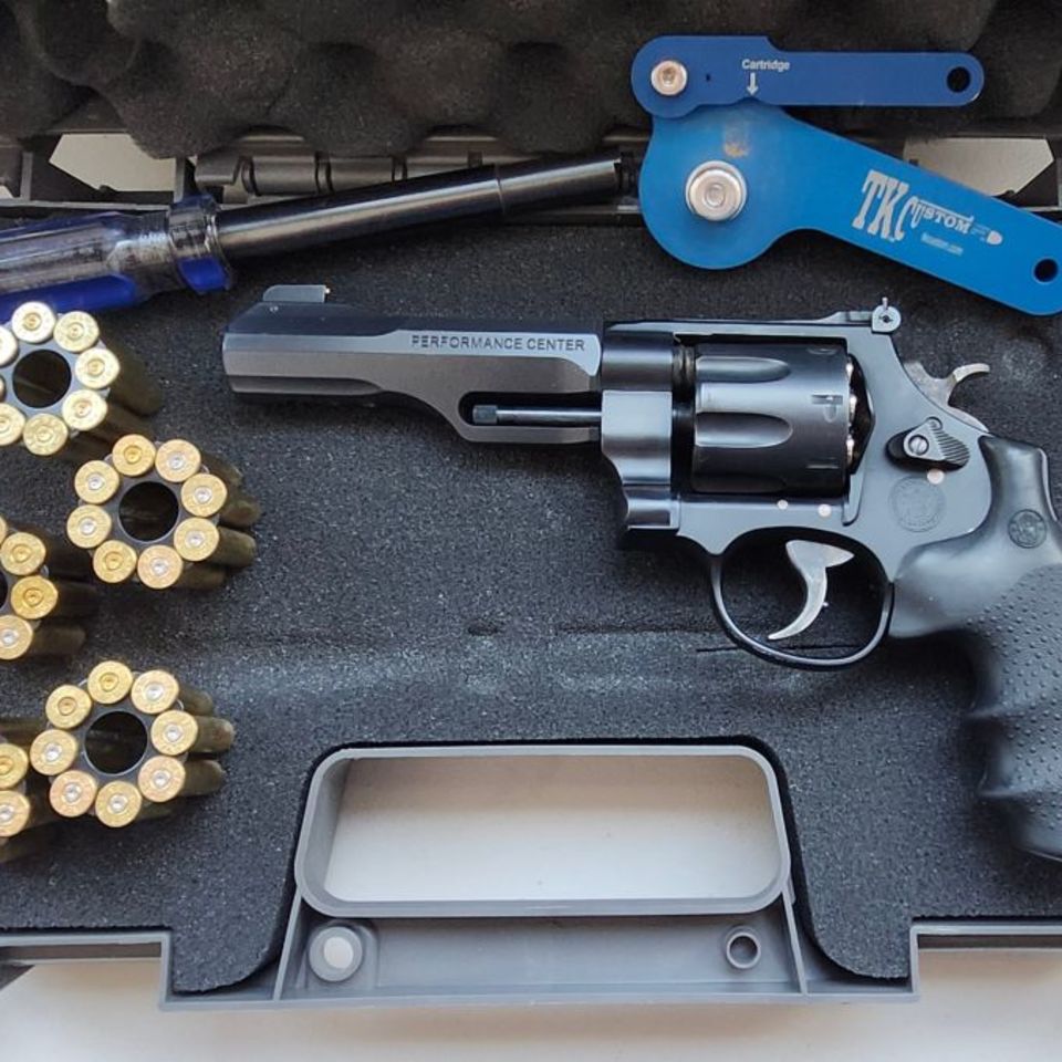 Post 4 - Smith and Wesson TRR8
